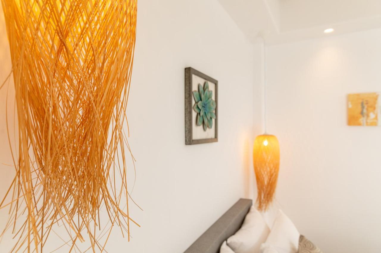 Naxos Downtown Apartments & Suites Naxos City Exteriör bild
