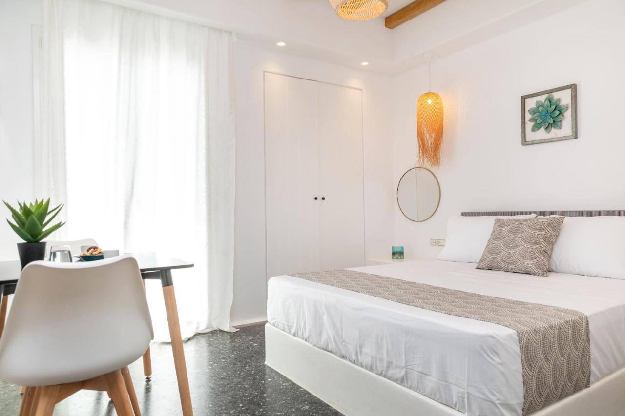 Naxos Downtown Apartments & Suites Naxos City Exteriör bild